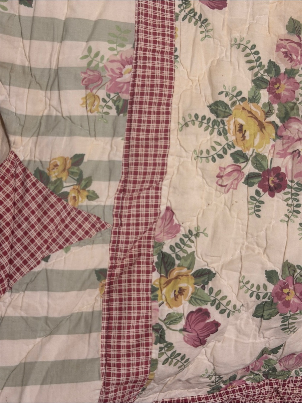 Floral Patchwork Quilt in Cream, Yellow & Burgundy
